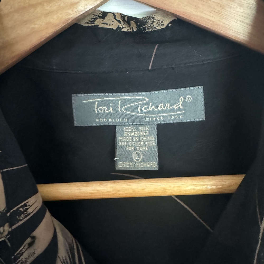 Silk Tori Richard Gold Floral Shirt - Picture 3 of 3